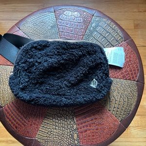 Lululemon BRAND NEW with tags, black felt belt bag.
